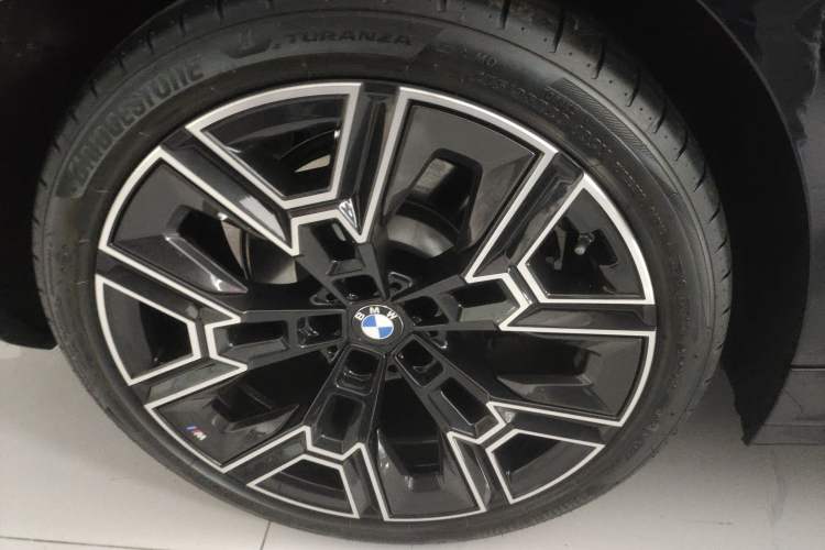 Used BMW 5 Series 2025 530Li Luxury Edition M Sport Package
