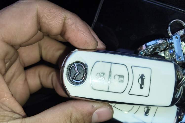 Used Mazda Mazda 3 Axela 2017 Sedan 1.5L Automatic Comfort Model Emission Standard China V