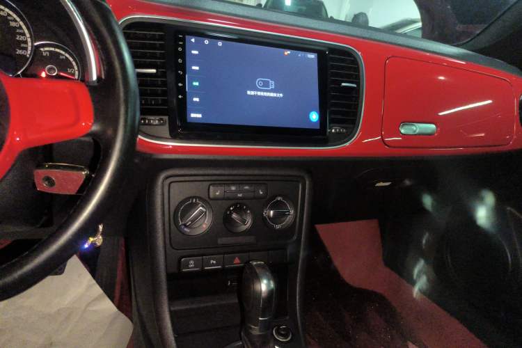 Used Volkswagen Beetle 2015 180TSI model
