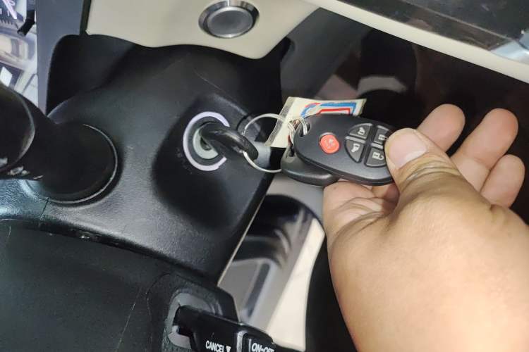 Used Toyota Sienna 2019 3.5L Two-Wheel Drive LE Trim 7 Seats U.S. Specification
