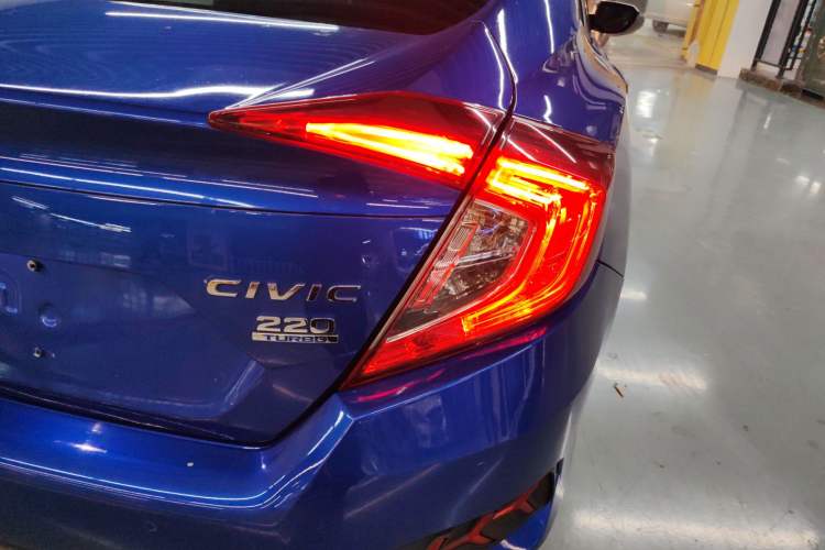 Used Honda Civic 2016 220TURBO CVT Luxury Edition