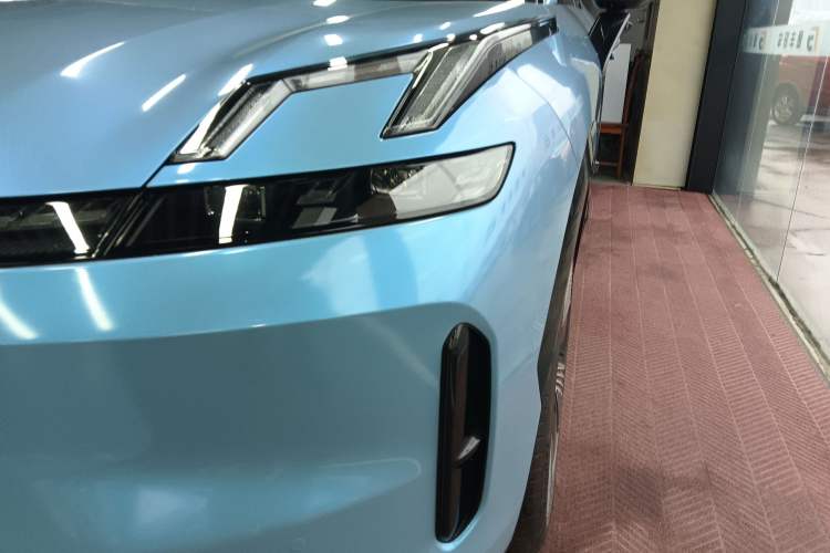 Used Lynk & Co 08 EM-P 2023 220km All-Wheel-Drive Performance Halo
