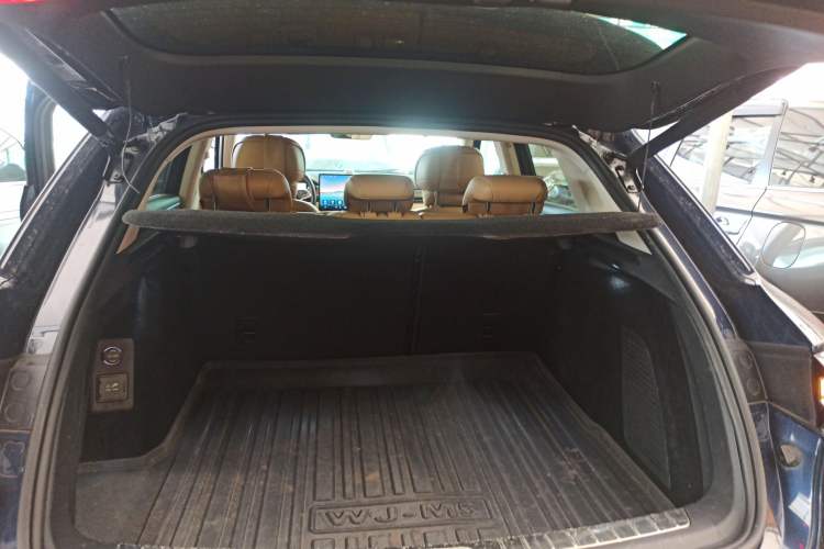 Used Hima AITO M5 2022 Extended-Range Four-Wheel Drive Performance Version
