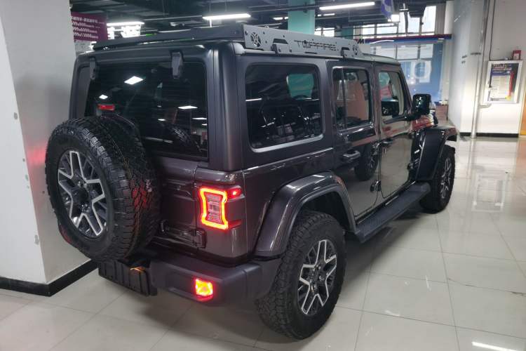 Used  Wrangler 2024 2.0T Sahara Four-Door Edition
