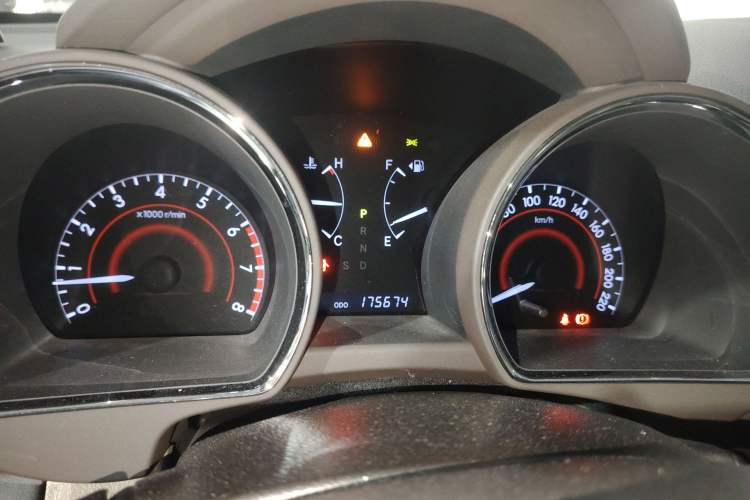 Used Toyota Highlander 2012 2.7L Two-Wheel Drive 7-Seater Luxury Edition