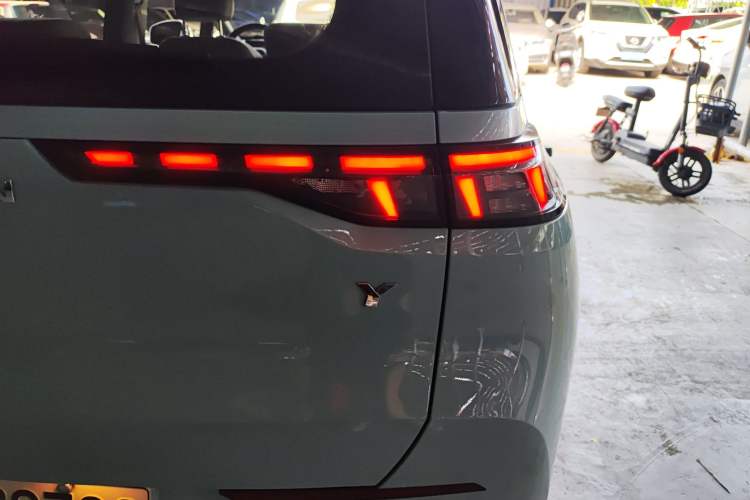 Used AION Y 2021 70 Enjoyment Tech Edition
