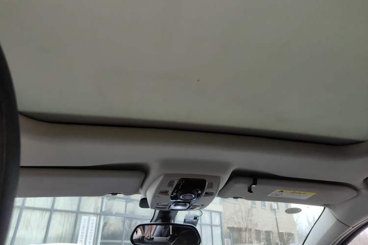 Used  6 2016 1.6T Luxury Edition THP160
