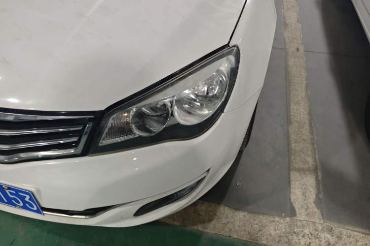 Used Roewe 350 2015 1.5L Automatic Luxury Sunroof Edition
