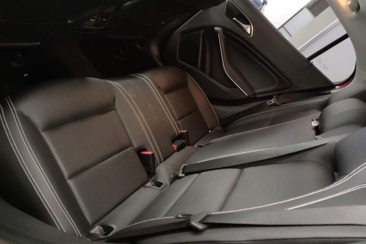 Used Mercedes-Benz GLA 2015 GLA 200 Fashion Model