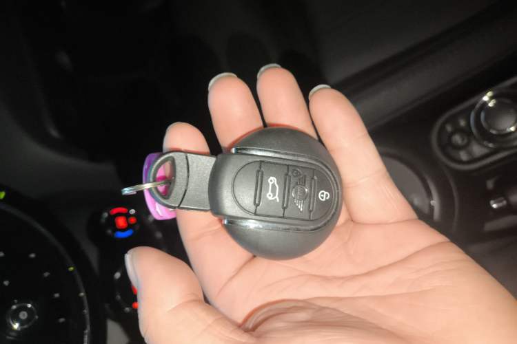 Used MINI MINI 2023 Second Facelift 2.0T COOPER S CABRIO Artist
