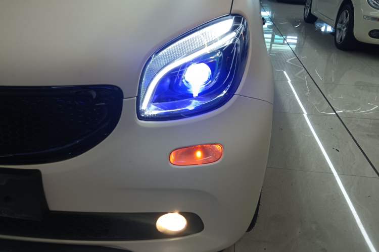 Used  forfour 2016 0.9T 66 kW Ultimate Edition
