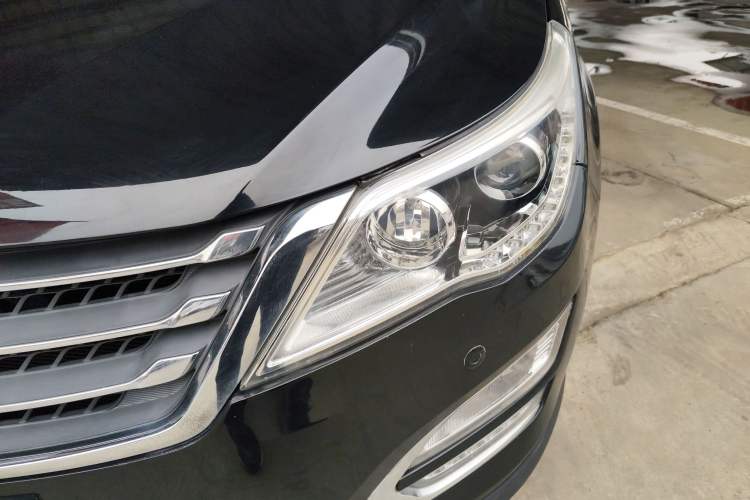 Used Baojun 560 2015 1.8L Manual Luxury Model
