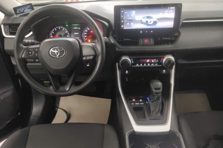 Used Toyota Wildlander 2023 2.0L CVT Two-Wheel Drive Leading Edition