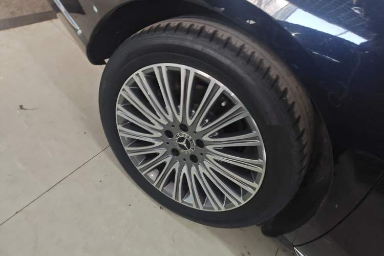 Used Mercedes-Benz E-Class 2018 E 200 L
