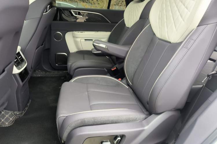 Used Hongqi E-HS9 2022 690 km Range Flagship Edition Six Seats
