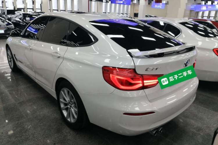 Used BMW 3 Series GT 2017 320i Sport Edition
