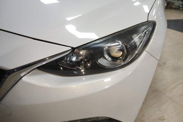 Used Mazda Mazda 3 Axela 2016 Sedan 1.5L Automatic Comfort Model