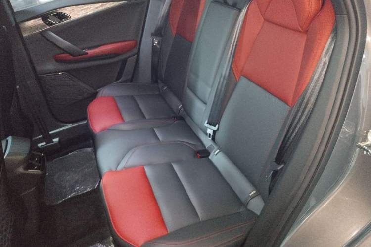 Used Lynk & Co 06 2020 1.5T JinPro model
