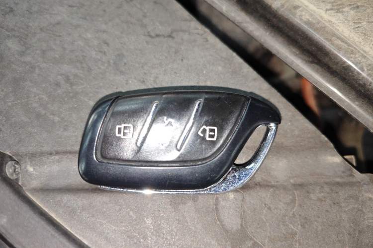 Used Roewe i6 MAX New Energy 2020 1.5T PHEV Cool & Spacious Skyroof Intelligent Drive Supreme Edition
