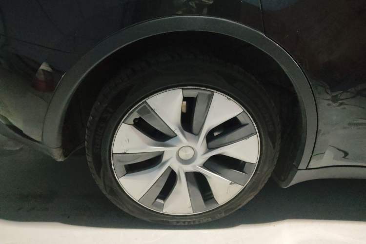 Used Tesla Model Y 2021 Revised Version 2 Long-Range All-Wheel-Drive Edition