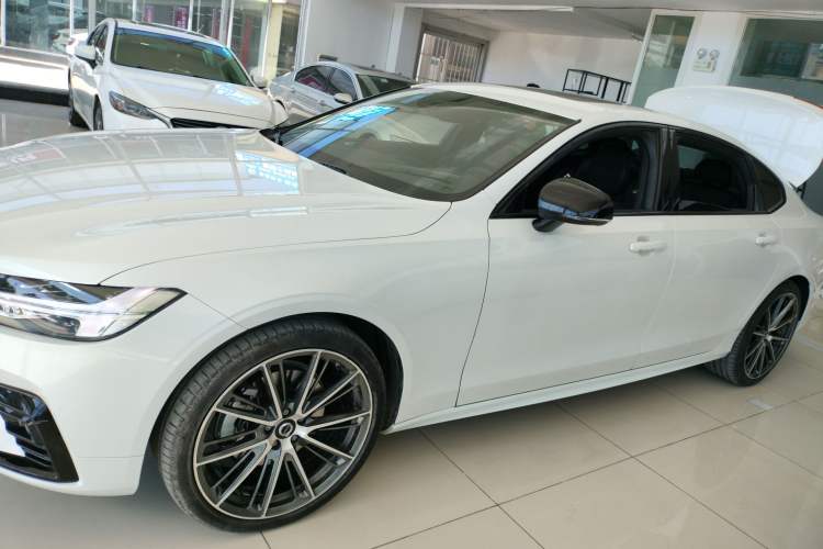 Used Volvo S90 2021 B5 Zhiyi Sport Edition
