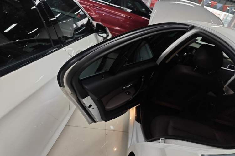 Used BMW 3 Series 2018 320Li Fashion Model
