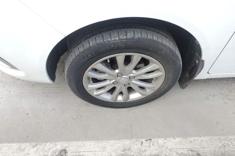 Used Geely Auto Vision 2019 Upgraded Model 1.5L Manual Luxury Version China VI Standard
