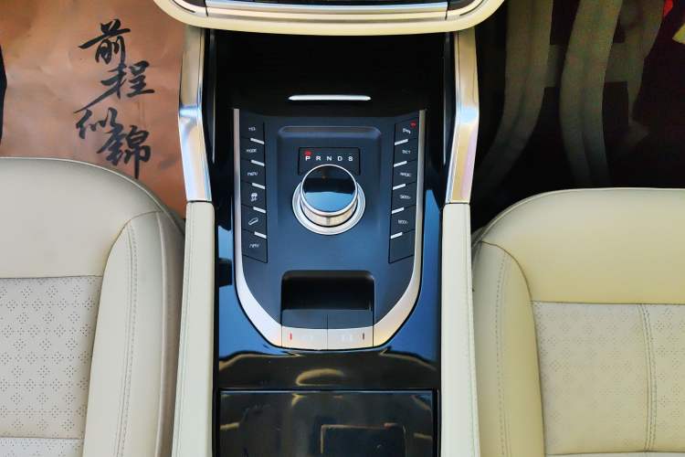 Used Zotye T700 2017 1.8T Dual-Clutch Prestige Model
