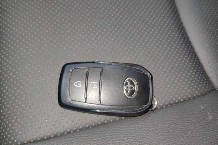 Used Toyota FRONTLANDER 2023 2.0L CVT Luxury Edition
