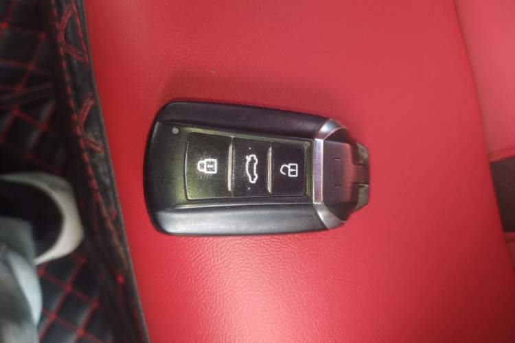 Used Dongfeng Aeolus Yixuan 2020 230T Automatic Dazzle Track Rider Edition
