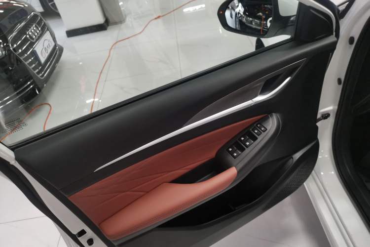 Used Changan Eado 2024 PLUS Blue Whale NE 1.4T GDI DCT High-Energy Edition
