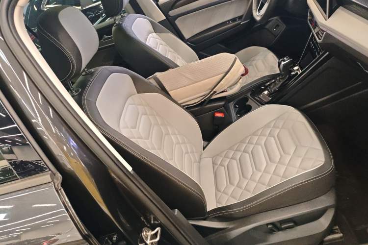 Used Volkswagen Tayron 2024 330TSI Two-Wheel Drive Luxury Plus Advanced Version
