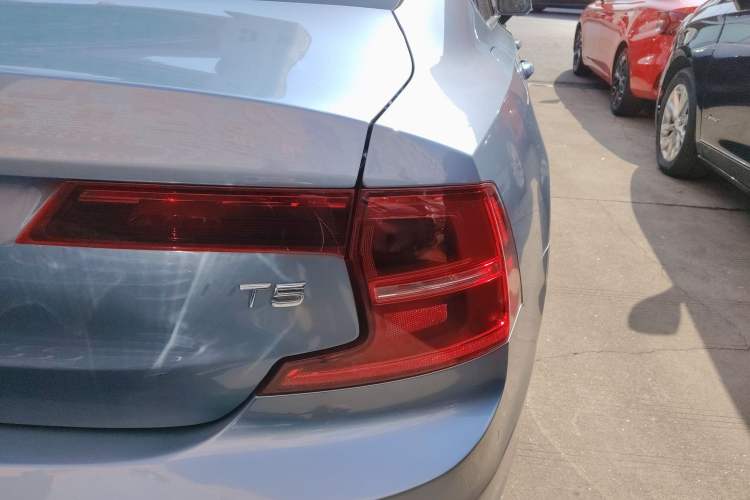 Used Volvo S90 2018 T4 Zhiyuan Edition

