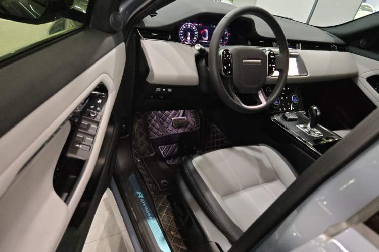 Used Land Rover Range Rover Evoque 2020 249 PS R-DYNAMIC S Black Edition Sport Version
