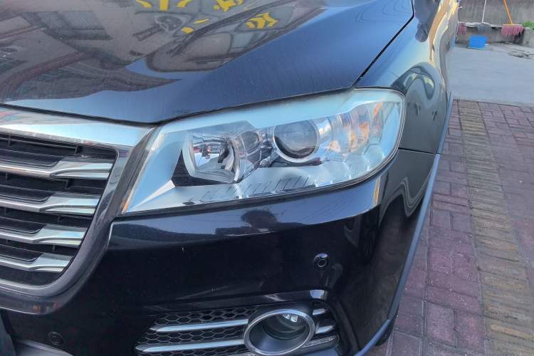 Used Haval H6 2015 Sport Edition 1.5T Automatic Two-Wheel Drive Luxury Model