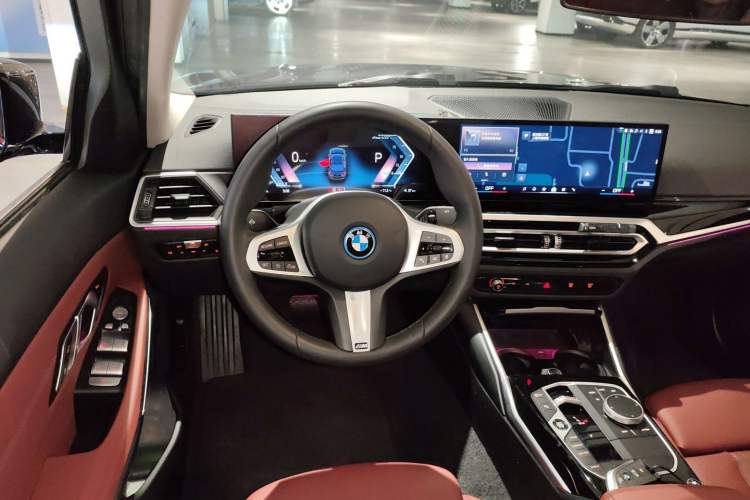 Used BMW i3 2024 eDrive 35 L
