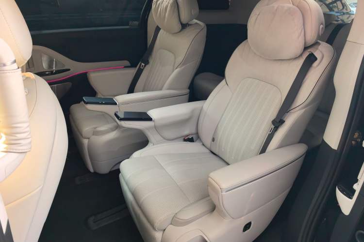 Used VOYAH Dream 2025 PHEV Four-Wheel-Drive Flagship Version – Qiankun Edition