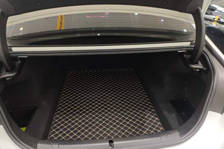 Used BMW 5 Series 2024 530Li Leading Model M Sport Package