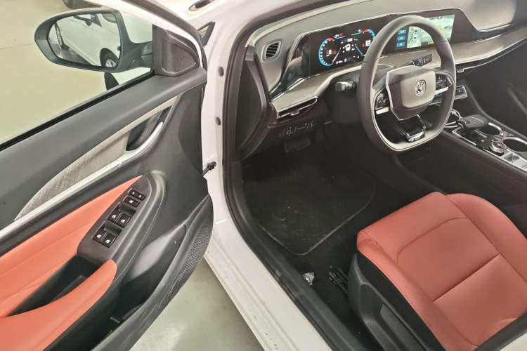 Used Changan Eado 2025 PLUS 1.4T Dual-Clutch High-Energy Version
