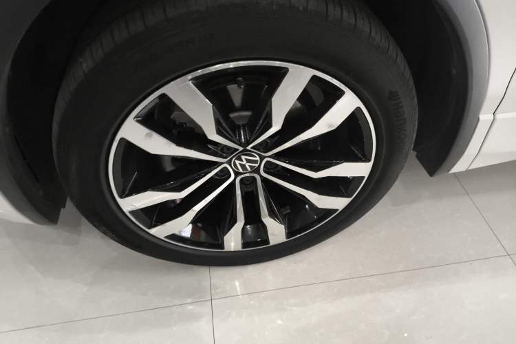 Used Volkswagen Tiguan L 2021 330TSI Automatic Two-Wheel Drive R-Line Enhanced Edition