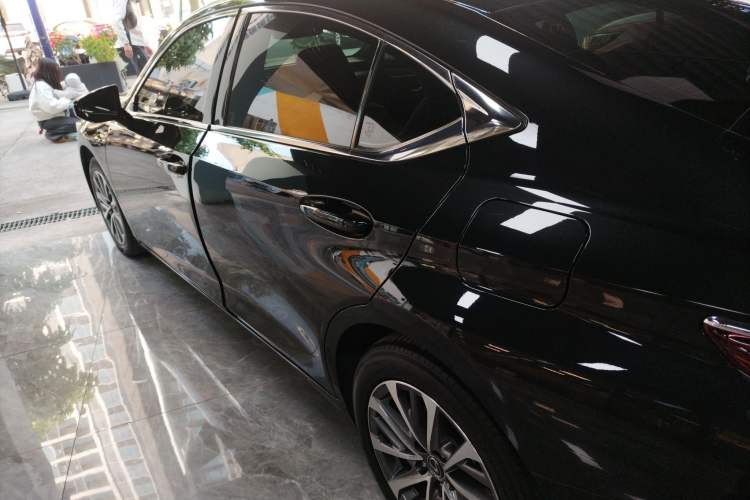 Used Lexus ES 2023 200 Excellence Edition