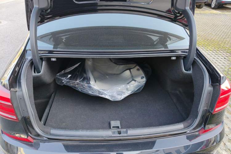 Used Volkswagen Passat 2017 280TSI DSG Luxury Edition
