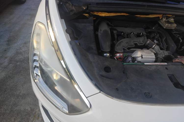 Used  5 2014 1.6T Luxury Edition THP160
