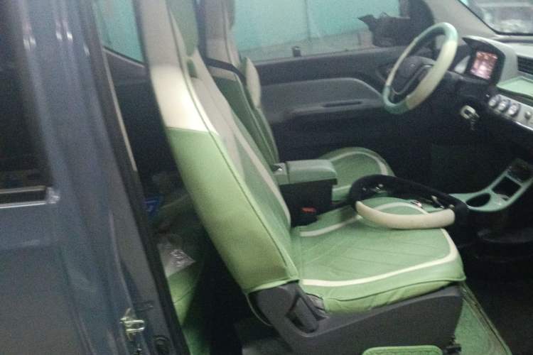 Used Wuling Hongguang MINIEV 2022 Macaron Premium Model – Lithium Iron Phosphate