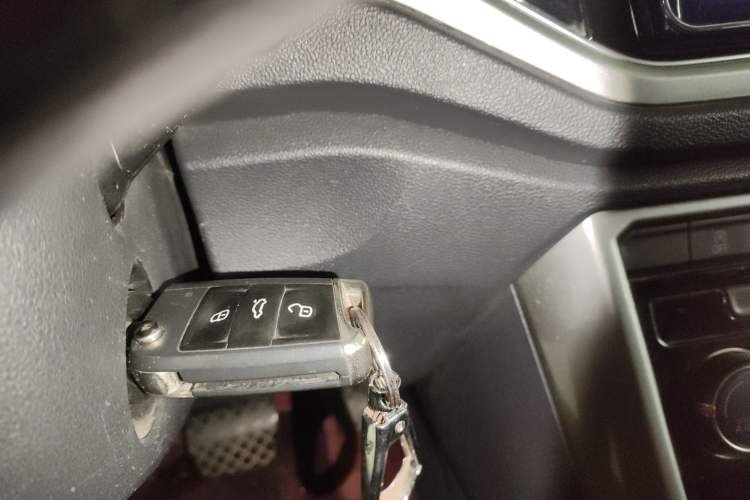 Used Volkswagen T-ROC 2018 230TSI DSG Two-Wheel Drive Advanced Version China V Standard
