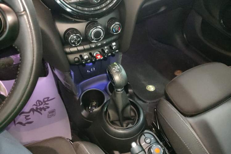 Used  MINI 2016 1.5T COOPER Five-Door Edition
