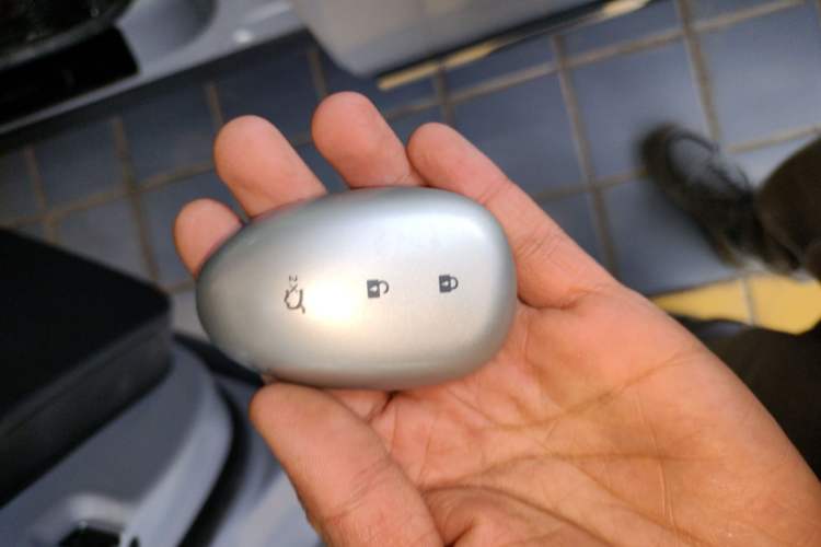 Used  Q07 2025 215 Prestige Edition