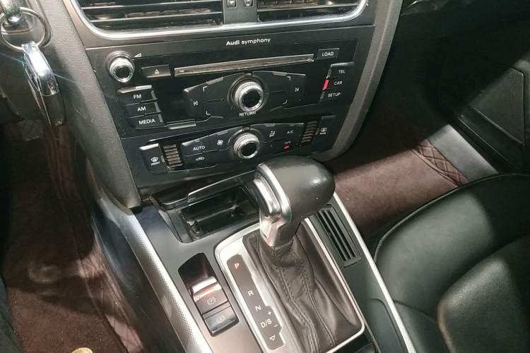 Used Audi A4L 2016 30 TFSI Collector's Edition Automatic Comfort Model
