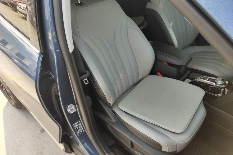 Used Ford Escape 2024 EcoBoost 245 Two-Wheel-Drive Titanium Edition
