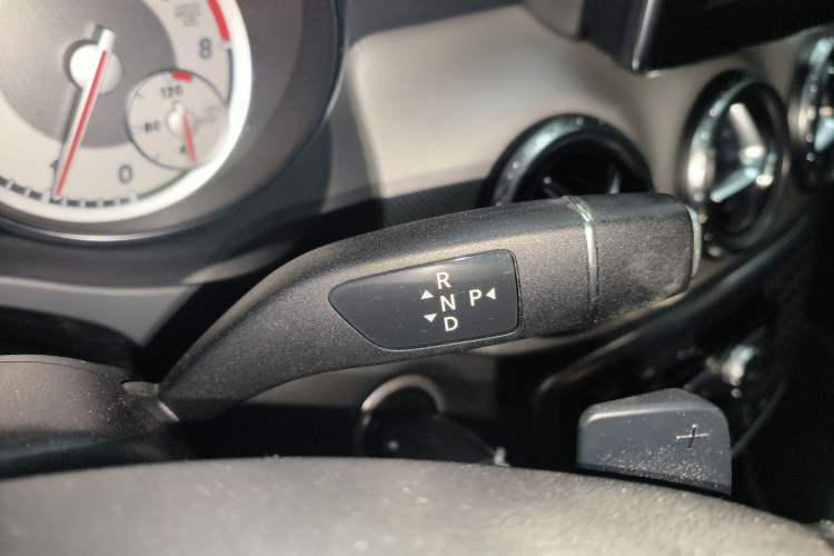 Used Mercedes-Benz GLA 2015 GLA 200 Fashion Model
